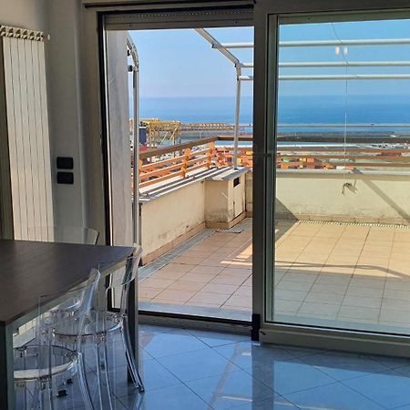 Attico Con Vista Su Genova Génova Exterior foto