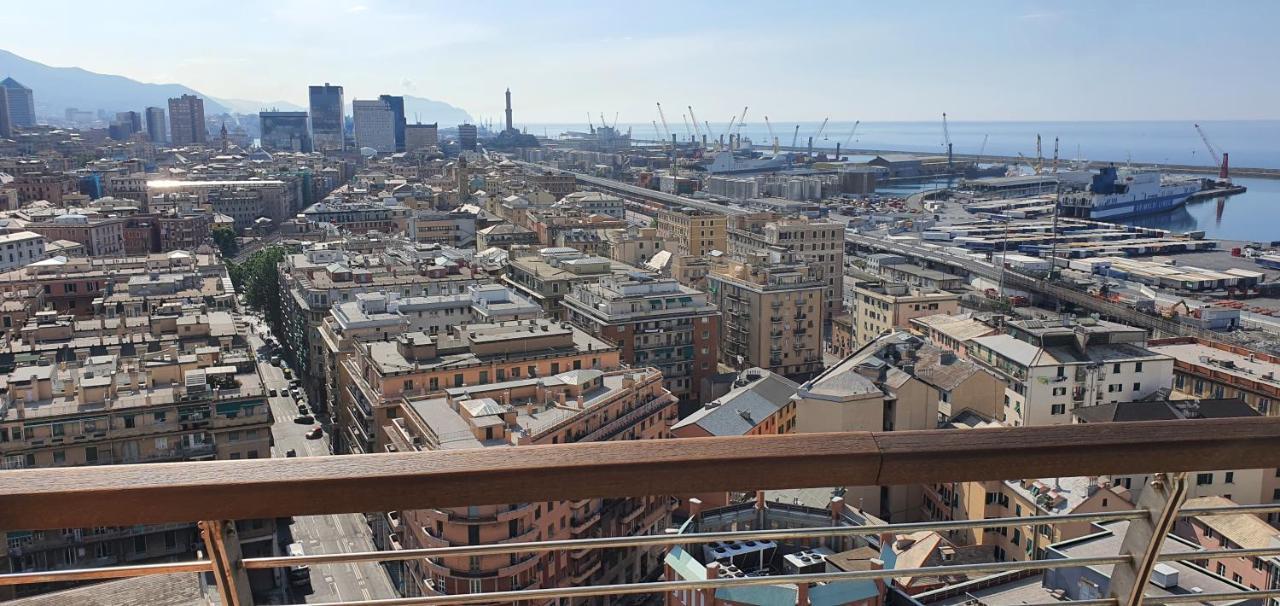 Attico Con Vista Su Genova Génova Exterior foto