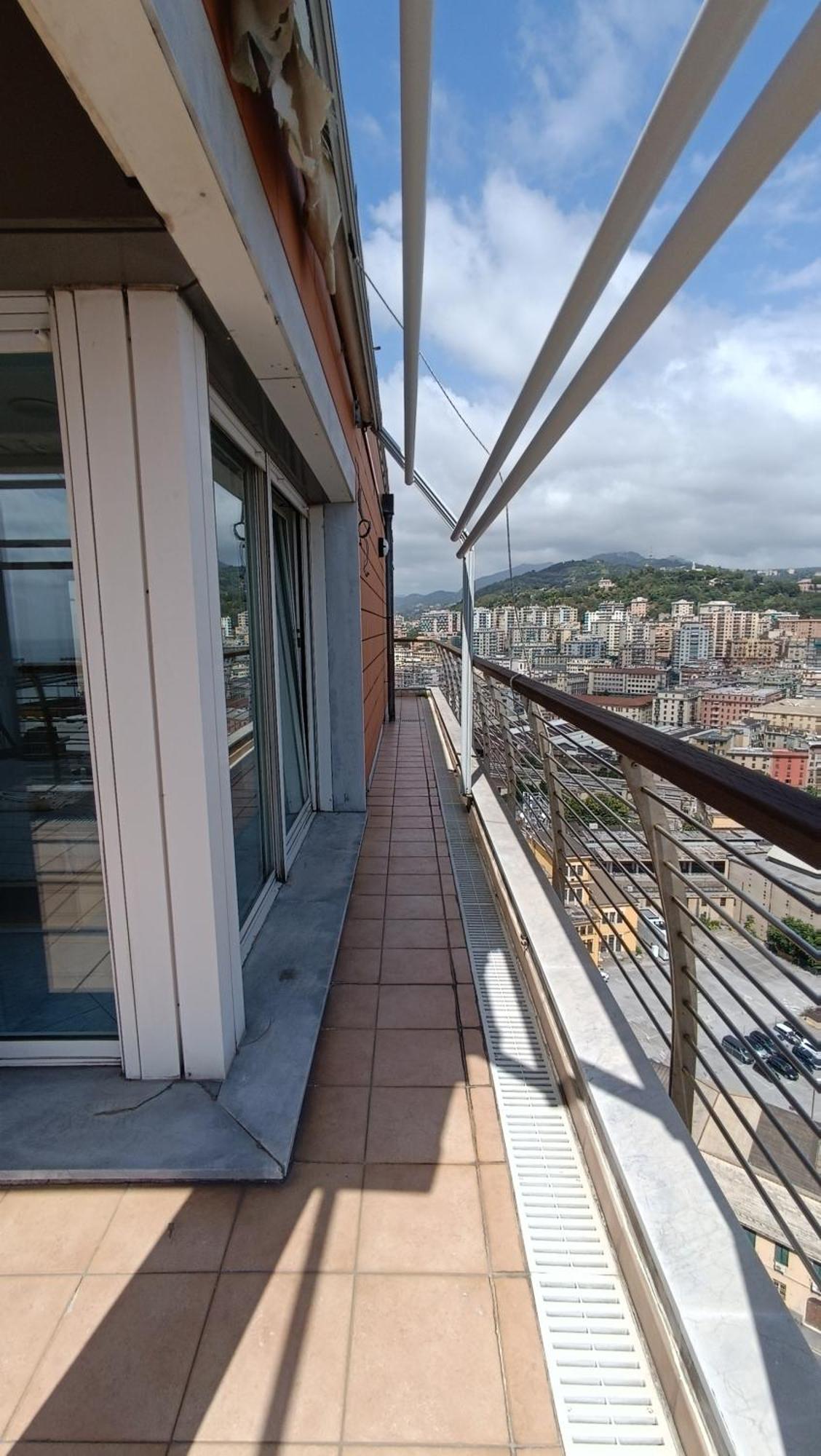 Attico Con Vista Su Genova Génova Exterior foto