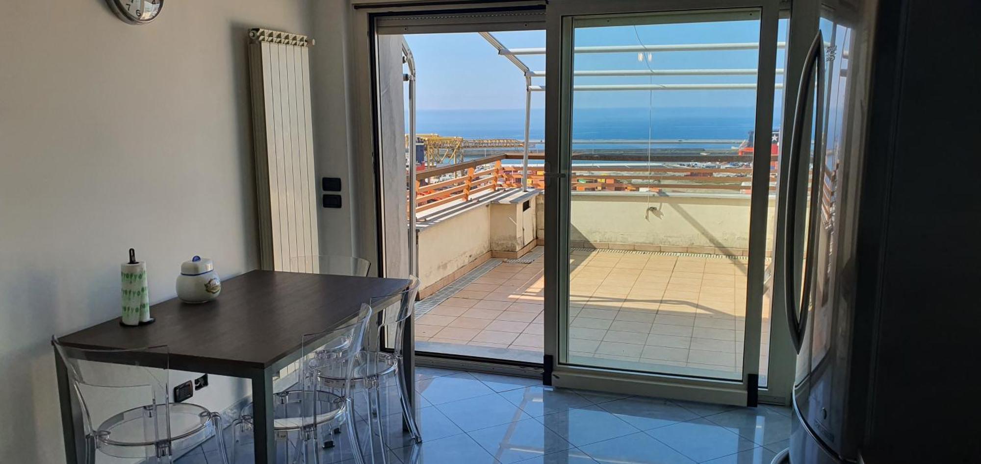 Attico Con Vista Su Genova Génova Exterior foto